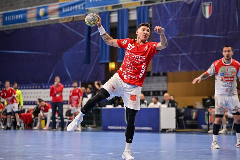 Clément Esparon, talento francés para el lateral izquierdo