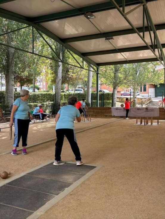 El Ayuntamiento de Segovia renovará la iluminación y el terreno de juego de la pista de juegos autóctonos 