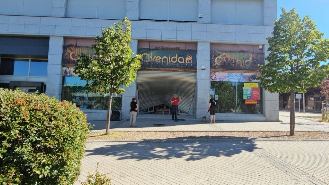 Un 'alunizaje' en Perfumerías Avenida de Nueva Segovia (Segovia) se salda con el robo de una gran cantidad de productos