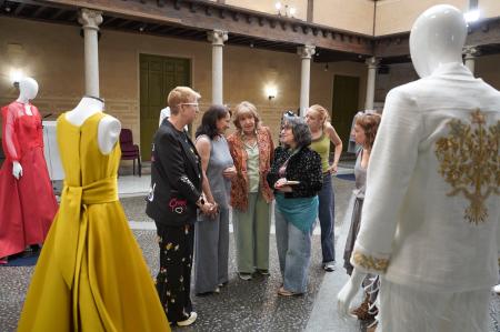 ‘Puntadas de dignidad’ llega a Segovia para visibilizar la trata y la violencia contra las mujeres