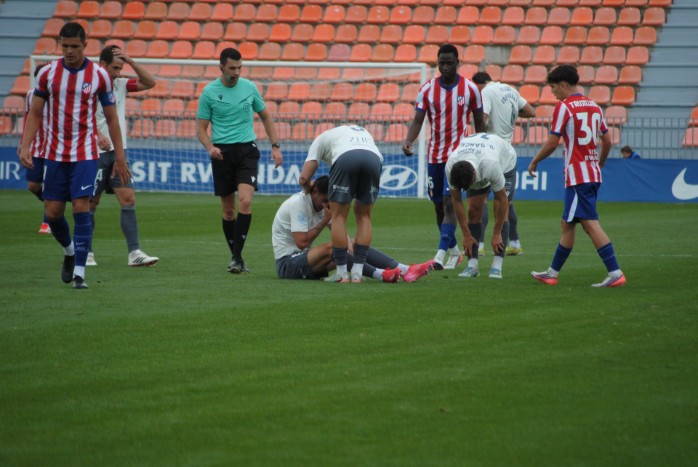 La Gimnástica Segoviana empata 1-1 ante el Atlético de Madrid C tras fallar un penalti en la primera mitad