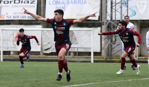 Remontada sobre la bocina de la Segoviana en A Ribela (1-2)