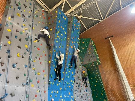 Más de un centenar de equipos escolares competirán en la final de Deporte Divertido en Segovia