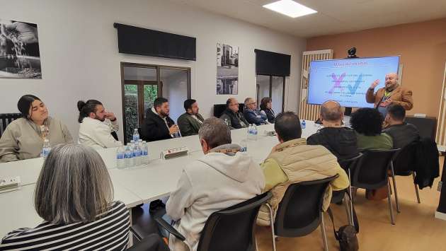 La hostelería segoviana refuerza el consumo responsable con una jornada formativa en la destilería DYC