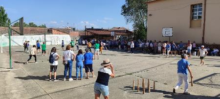 Más de 200 jugadores se dan cita en Mozoncillo en la segunda concentración de Juegos Autóctonos de Segovia