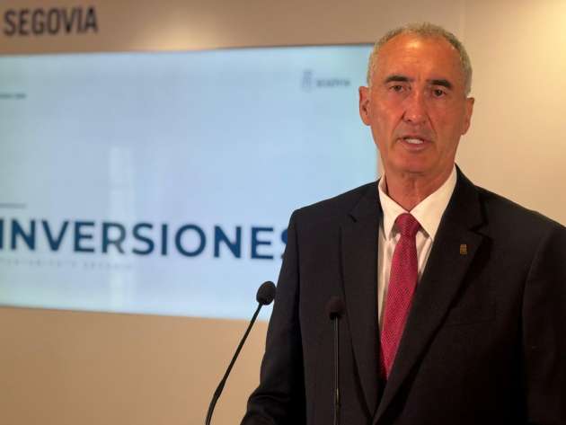 El Ayuntamiento de Segovia aprueba 51 inversiones por más de 10 millones para colegios, instalaciones deportivas, calles y servicios municipales