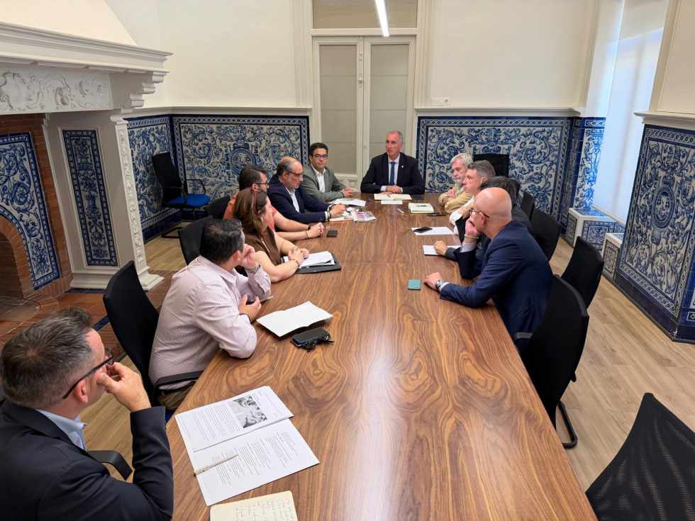 Segovia pondrá en marcha en julio el espacio intermodal del Regimiento para reorganizar el transporte turístico