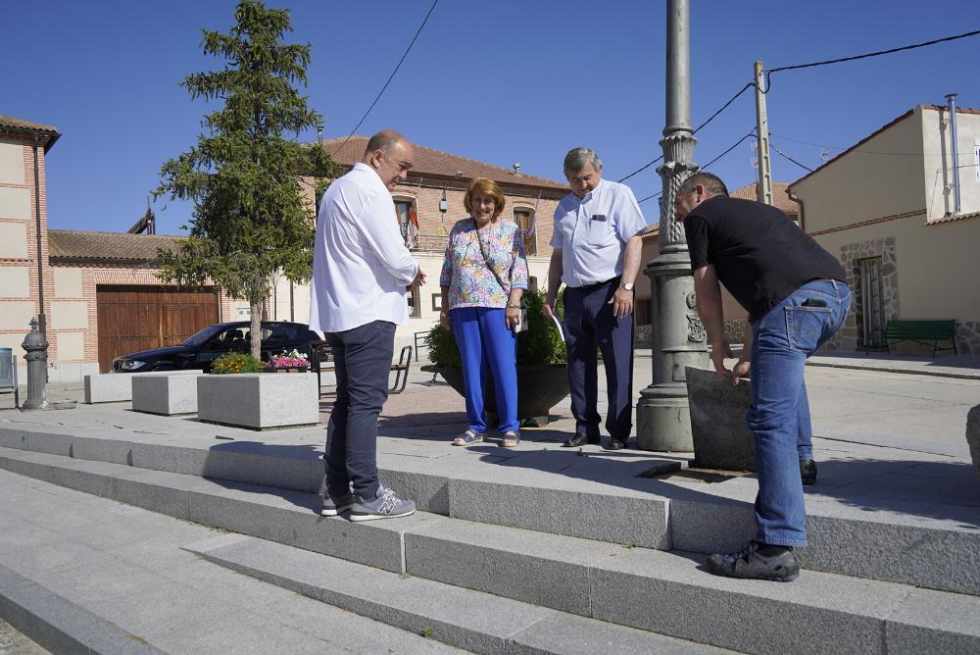 El presidente de la Diputación de Segovia visita cinco municipios de la Campiña y comprueba que el ocio vecinal y las infraestructuras urbanas centran la agenda local