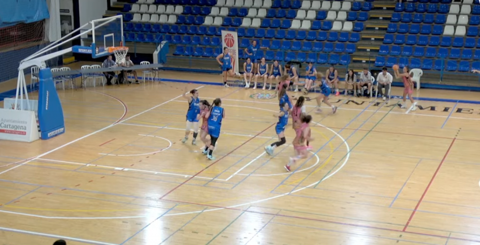 El Cochinillo Segoviano vence a Salliver (56-48), termina segundo del Grupo A1 y jugará este domingo por el ascenso a LF2