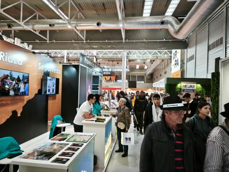 Segovia brilla en INTUR: el eclipse de 2026 impulsa su apuesta por un turismo sostenible y de calidad