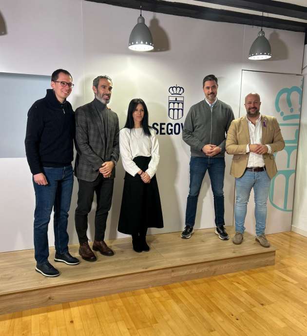 Más de 1.000 escolares celebran el deporte como herramienta contra la violencia machista en el Pedro Delgado